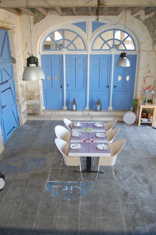 La Vieille Ecole Bed and Breakfast Bourgougnague Esterno foto