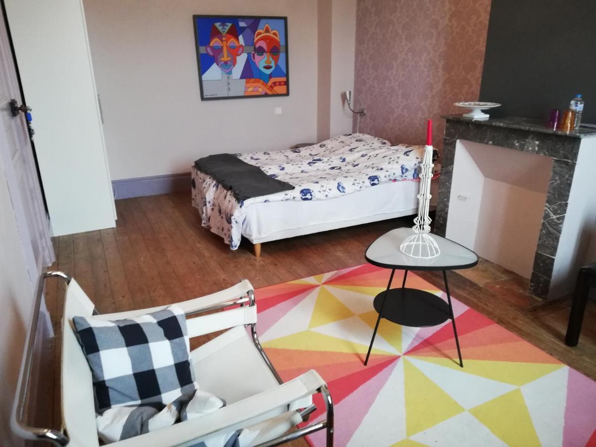 La Vieille Ecole Bed and Breakfast Bourgougnague Esterno foto